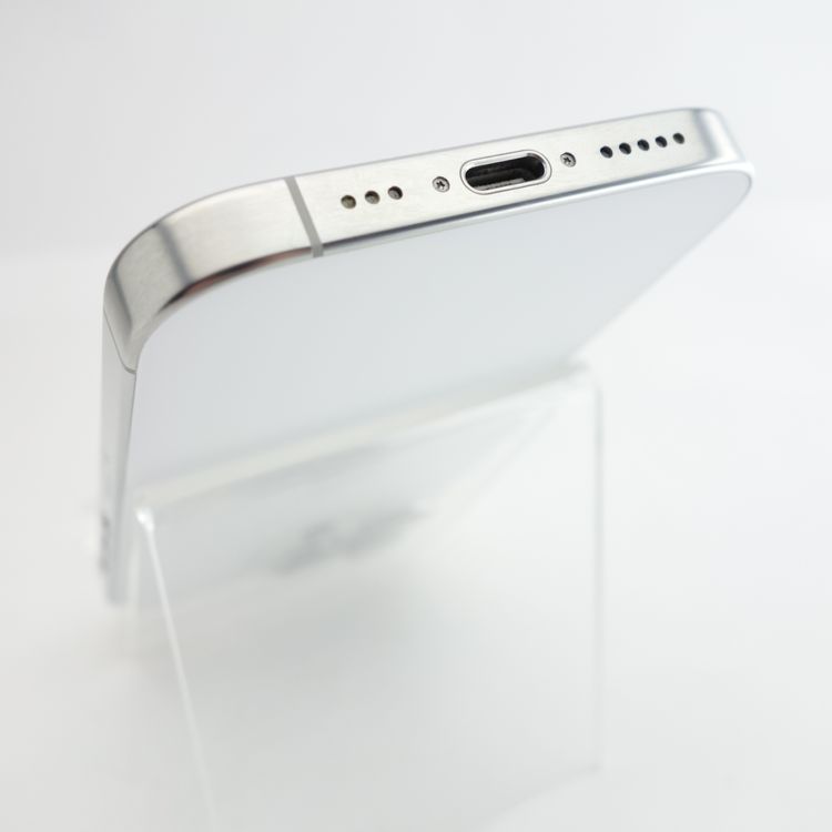 ��SIM�ե꡼��iPhone16 Pro 256GB �ۥ磻�ȥ����˥��� ����90��