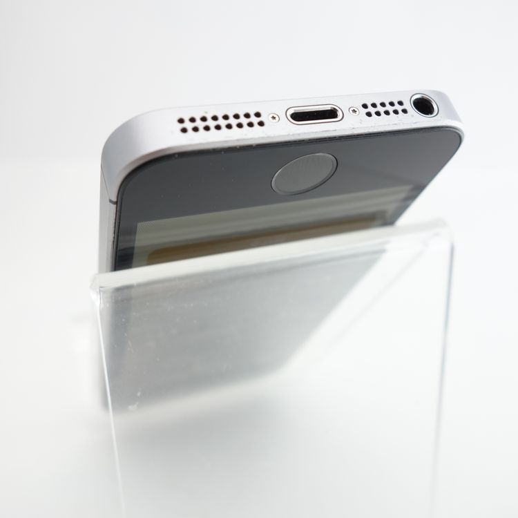 ��SIM�ե꡼��iPhoneSE 16GB ���ڡ������쥤 ����94�� �������¡�