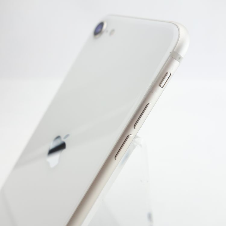 ��SIM�ե꡼��iPhoneSE3 64GB �������饤�� ����90�� �������¡�