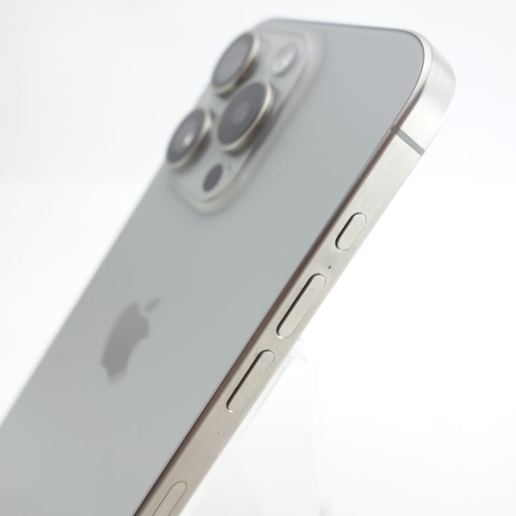 ��SIM�ե꡼��iPhone15 Pro 256GB �ʥ���������˥��� ����100��