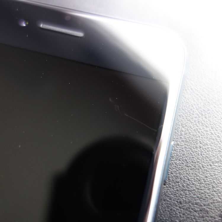 ��SIM�ե꡼��iPhoneSE3 64GB �ߥåɥʥ��� ����99�� �������¡�