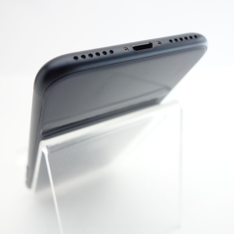 ��SIM�ե꡼��iPhoneSE3 64GB �ߥåɥʥ��� ����99�� �������¡�
