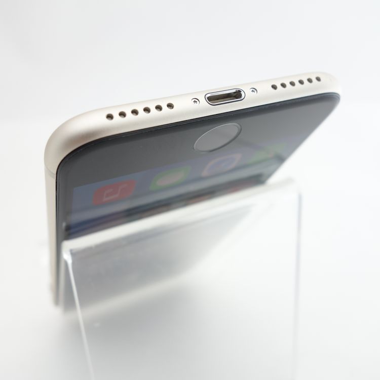 ��SIM�ե꡼��iPhoneSE3 64GB �������饤�� ����100�� �������¡�