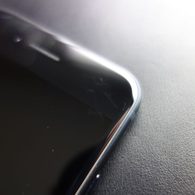��SIM�ե꡼��iPhoneSE3 64GB �ߥåɥʥ��� ����100�� �������¡�