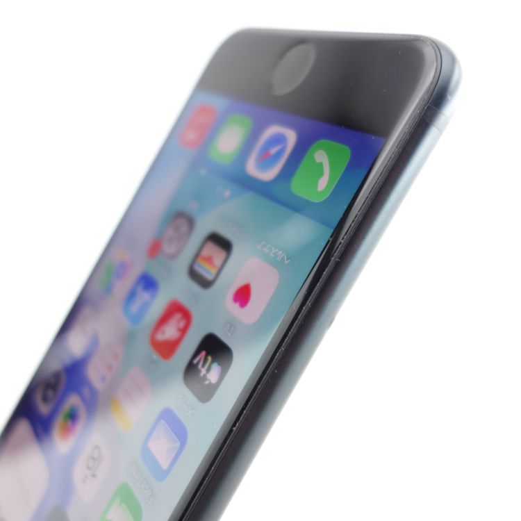 ��SIM�ե꡼��iPhoneSE3 64GB �ߥåɥʥ��� ����88�� �������¡�