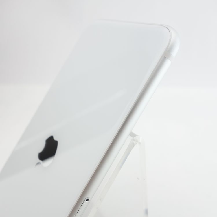 ��SIM�ե꡼��iPhoneSE2 64GB �ۥ磻�� ����91�� �������¡�