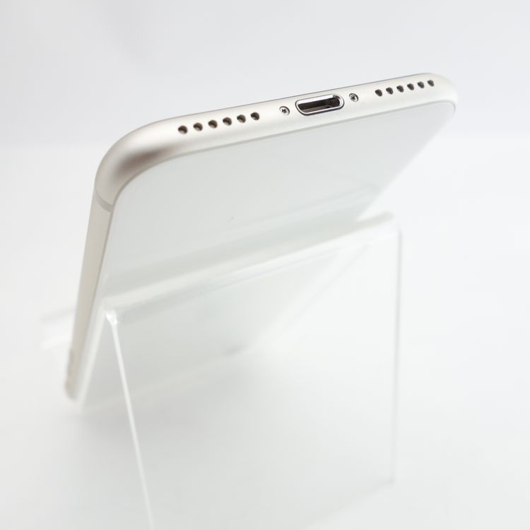 ��SIM�ե꡼��iPhoneSE3 64GB �������饤�� ����86�� �������¡�