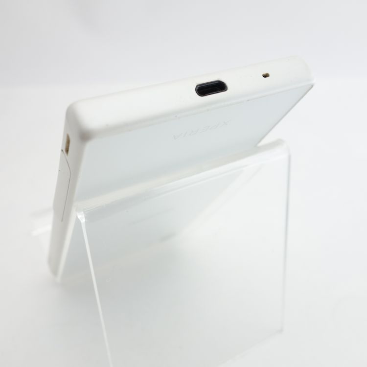 ��SIM�ե꡼��Xperia Z5 Compact SO-02H �ۥ磻�� �������¡� ������