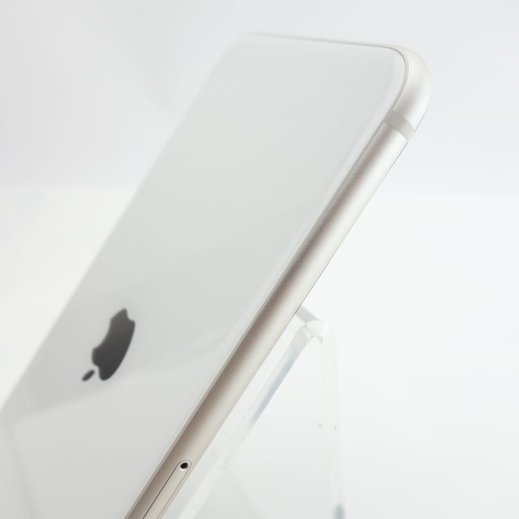 ��SIM�ե꡼��iPhoneSE3 64GB �������饤�� ����100�� �������¡�