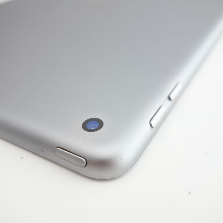 9.7iPad 6 128GB ڡ쥤 74% Wi-Fiǥ