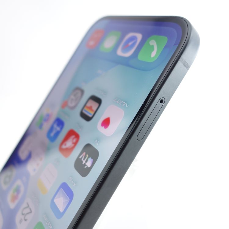 ��SIM�ե꡼��iPhone15 128GB �֥�å� ����90% �������¡�