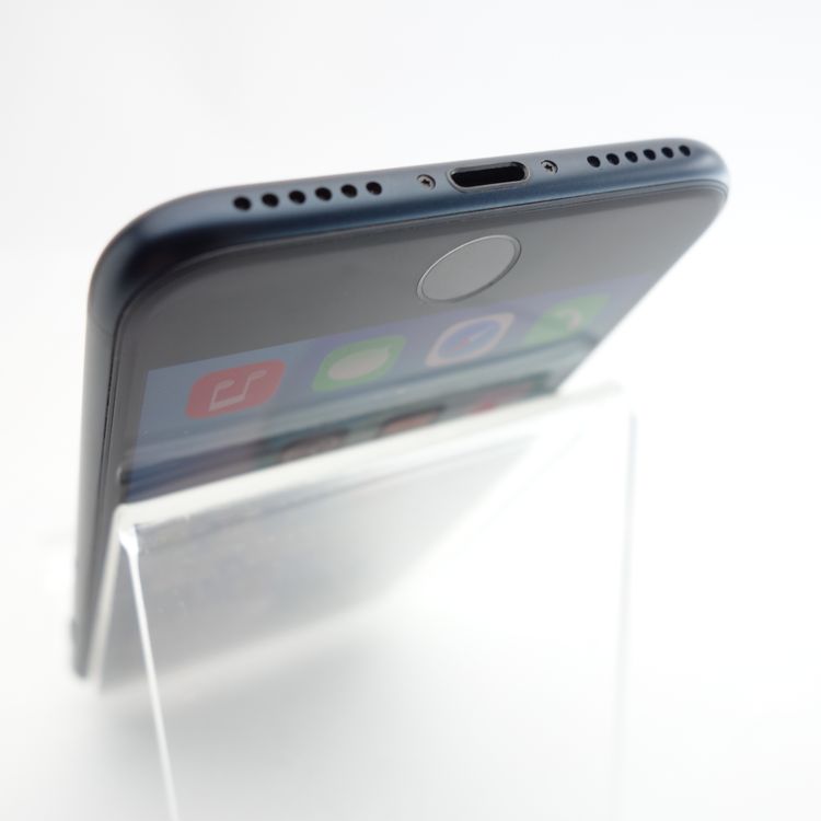 ��SIM�ե꡼��iPhoneSE3 64GB �ߥåɥʥ��� ����93�� �������¡�