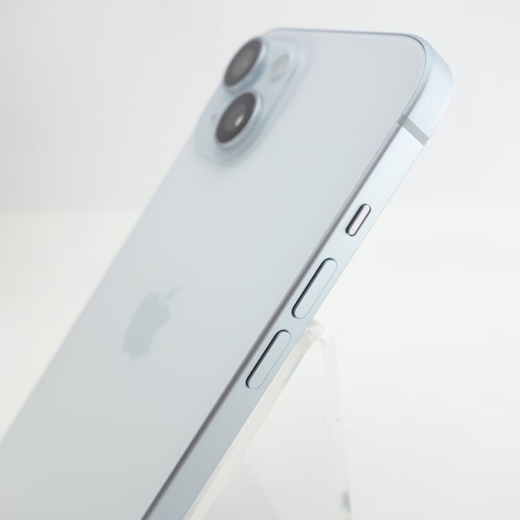 ��SIM�ե꡼��iPhone15 256GB �֥롼 ����84% Apple���ȥ���