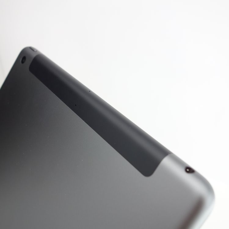 ��10.2�������iPad ��8���� 32GB ���ڡ������쥤 ����88�� SIM�ե꡼