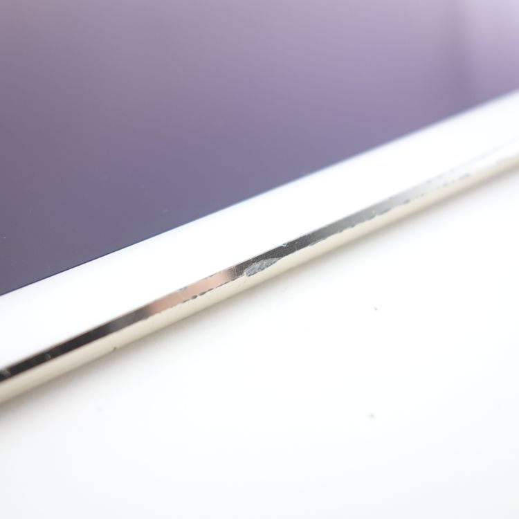 ��9.7�������iPad Air2 16GB ������� ����100�� �������¡� au��