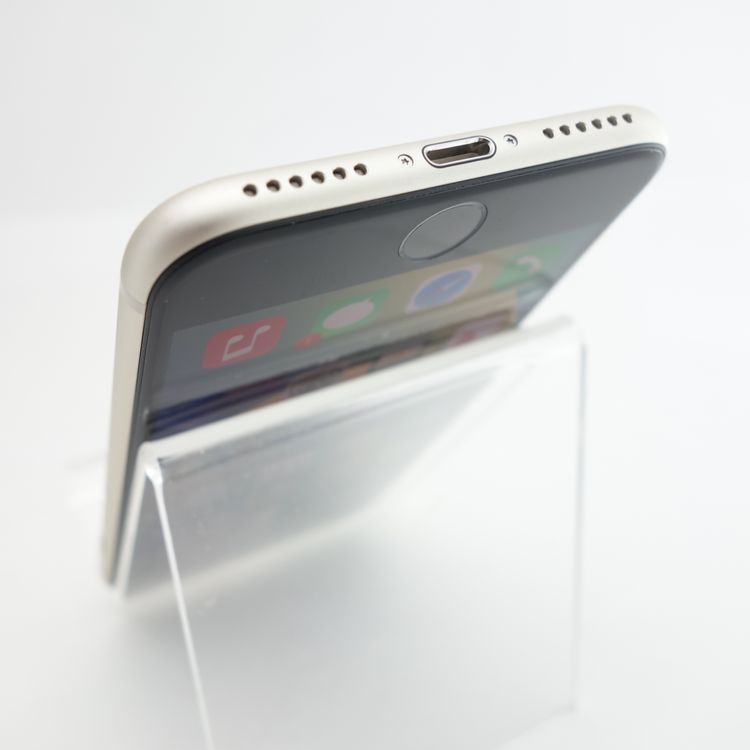 ��SIM�ե꡼��iPhoneSE3 64GB �������饤�� ����94�� �������¡�