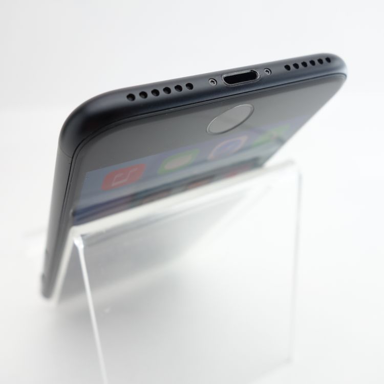 ��SIM�ե꡼��iPhoneSE2 64GB �֥�å� ����94�� �������¡�