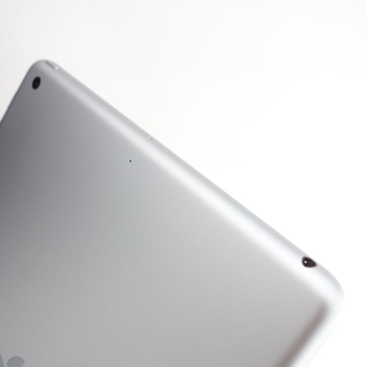 ��9.7�������iPad ��6���� 128GB ���ڡ������쥤 ����91% Wi-Fi��ǥ�