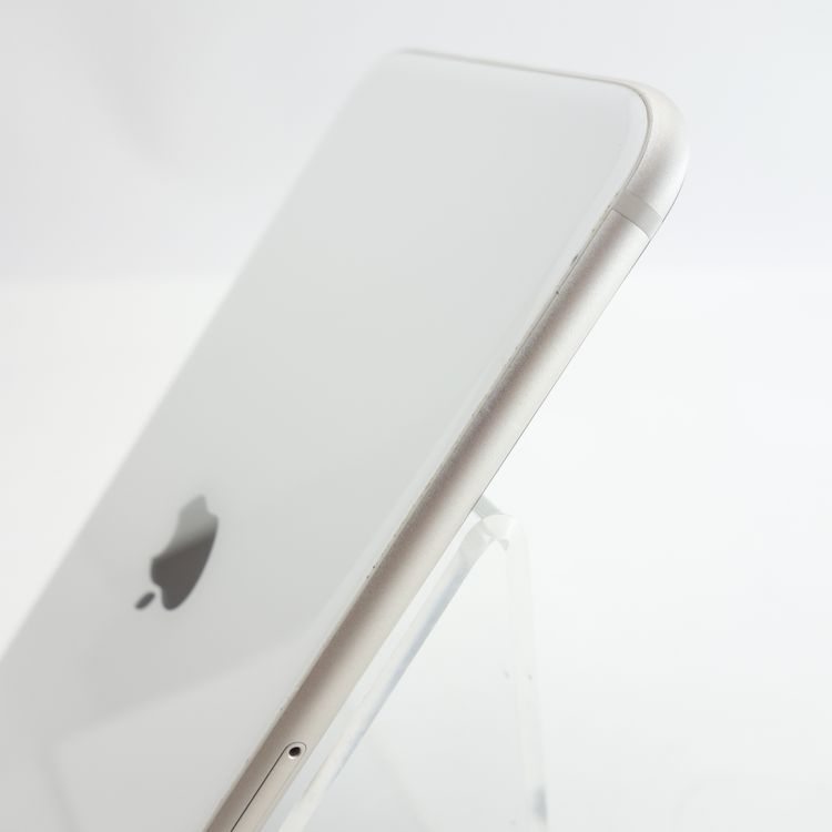 ��SIM�ե꡼��iPhoneSE3 64GB �������饤�� ����85�� �������¡�