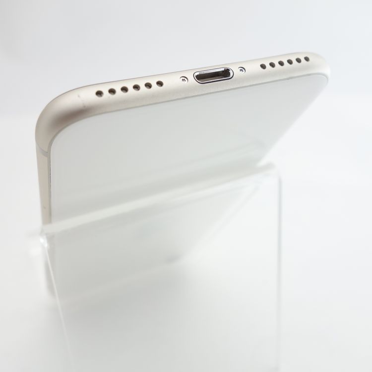 ��SIM�ե꡼��iPhoneSE3 64GB �������饤�� ����100�� �������¡�