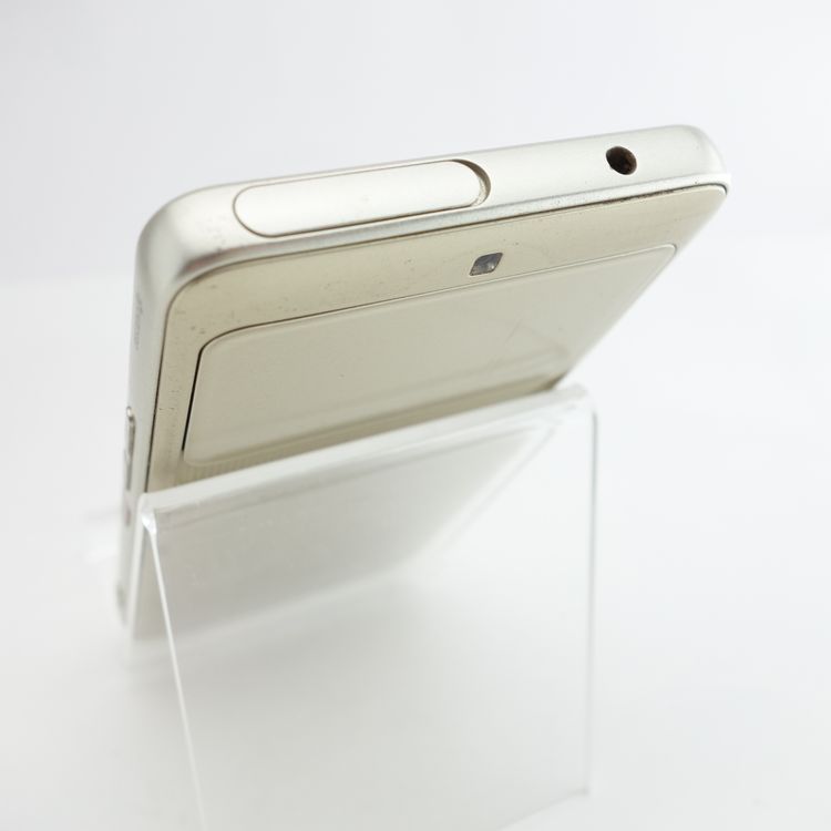 ��SIM�ե꡼��BASIO 3 KYV43 ������� �������¡� au��