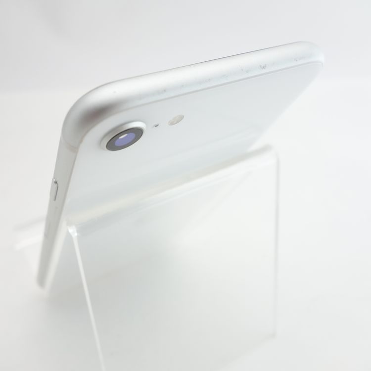 ��SIM�ե꡼��iPhoneSE2 64GB �ۥ磻�� ����93�� �������¡�