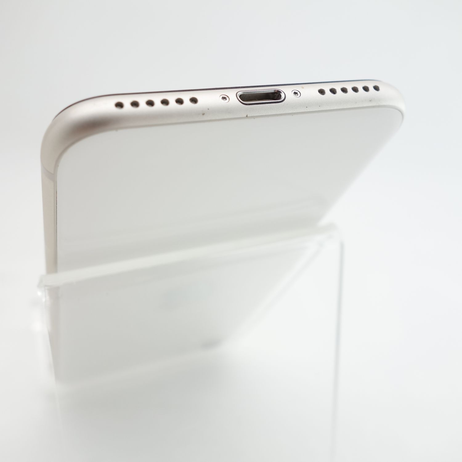 ムスビー｜【SIMフリー】iPhoneSE3 128GB スターライト 電池100％ 訳 