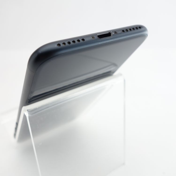 ��SIM�ե꡼��iPhoneSE3 64GB �ߥåɥʥ��� ����88�� �������¡�