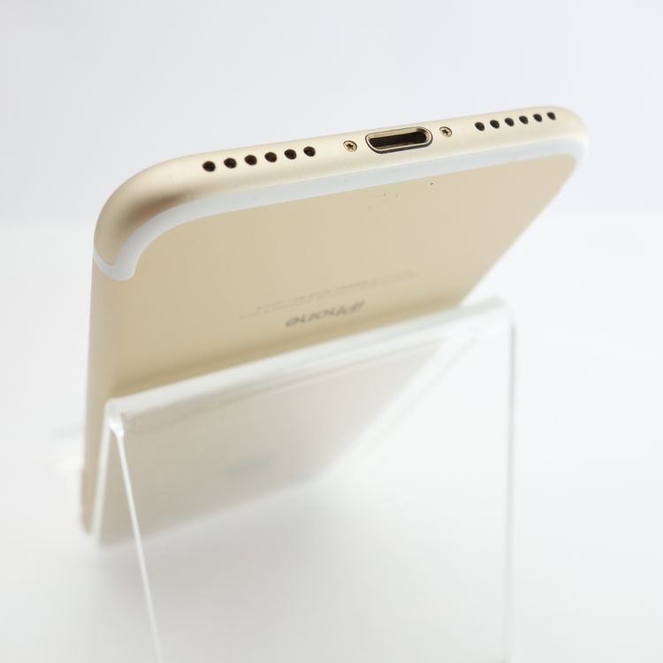 ��SIM�ե꡼��iPhone7 32GB ������� ����90�� �������¡�