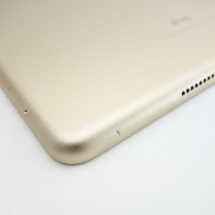 ��9.7�������iPad ��5���� 32GB ������� ����90% SIM�ե꡼
