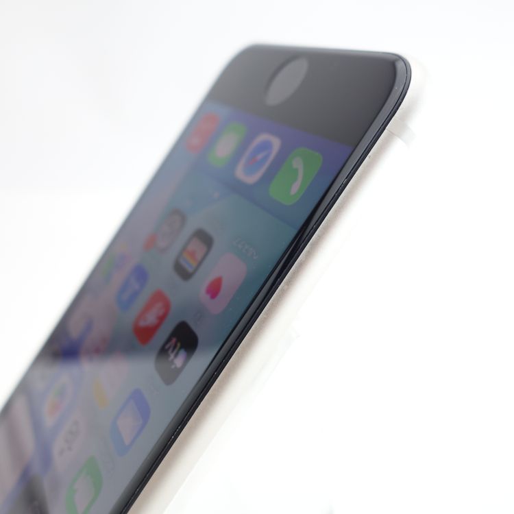 ��SIM�ե꡼��iPhoneSE3 64GB �������饤�� ����93�� �������¡�