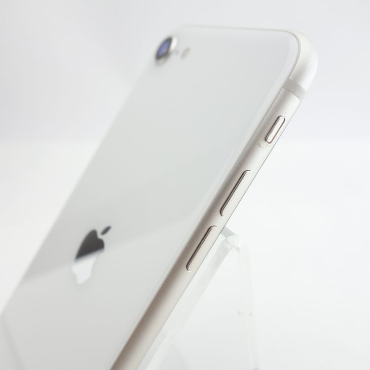 ��SIM�ե꡼��iPhoneSE3 64GB �������饤�� ����90�� �������¡�