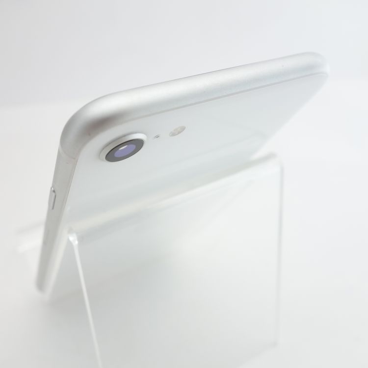 ��SIM�ե꡼��iPhoneSE2 64GB �ۥ磻�� ����100�� �������¡�