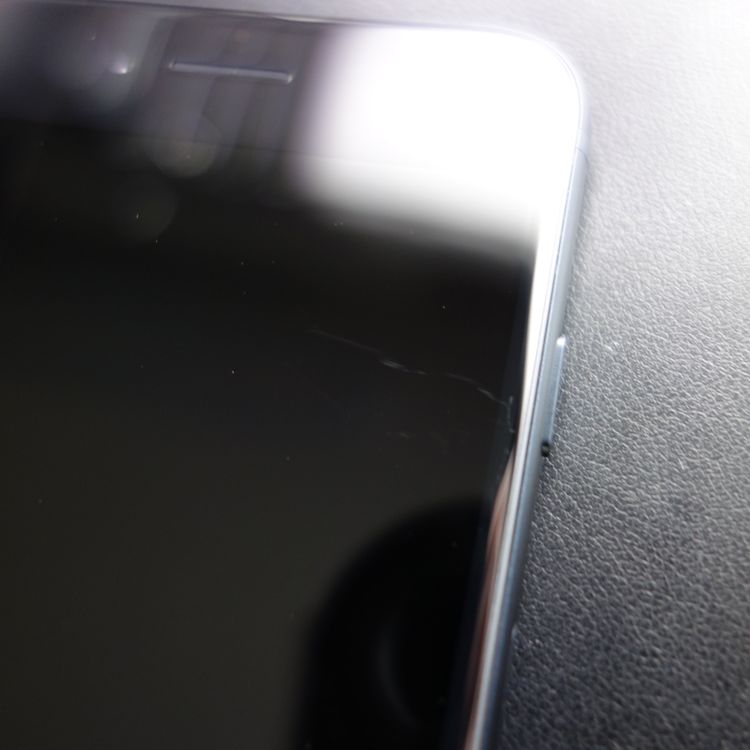 ��SIM�ե꡼��iPhoneSE3 64GB �ߥåɥʥ��� ����100�� �������¡�