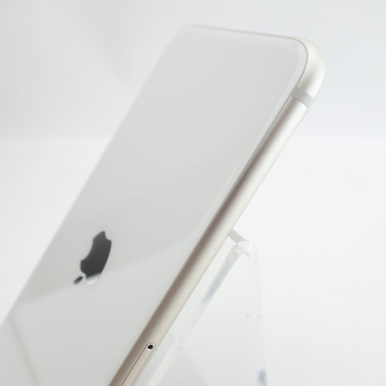 ��SIM�ե꡼��iPhoneSE3 64GB �������饤�� ����94�� �������¡�