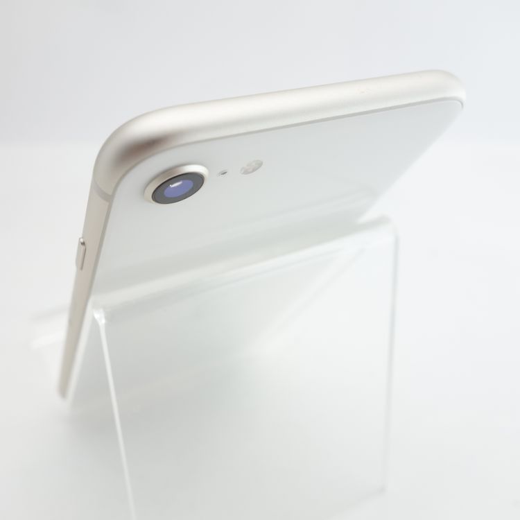 ��SIM�ե꡼��iPhoneSE3 64GB �������饤�� ����100�� �������¡�