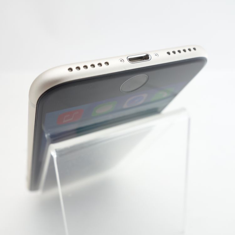 ��SIM�ե꡼��iPhoneSE3 64GB �������饤�� ����86�� �������¡�