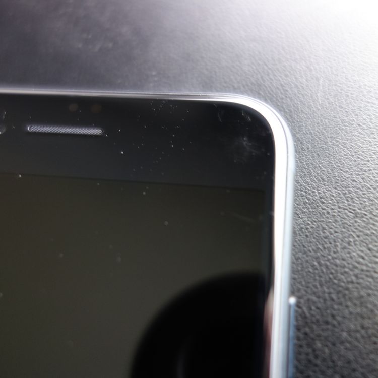 ��SIM�ե꡼��iPhoneSE3 64GB �ߥåɥʥ��� ����100�� �������¡�