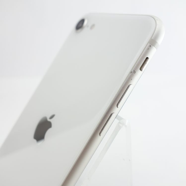 ��SIM�ե꡼��iPhoneSE3 64GB �������饤�� ����84�� �������¡�