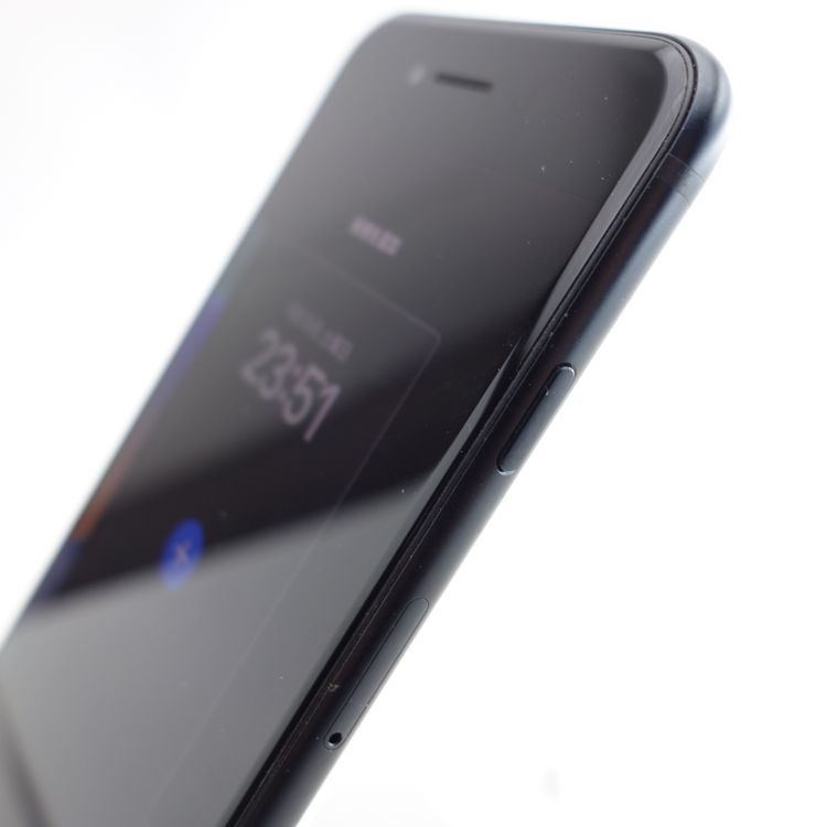 ��SIM�ե꡼��iPhoneSE3 64GB �ߥåɥʥ��� ����91�� �������¡�