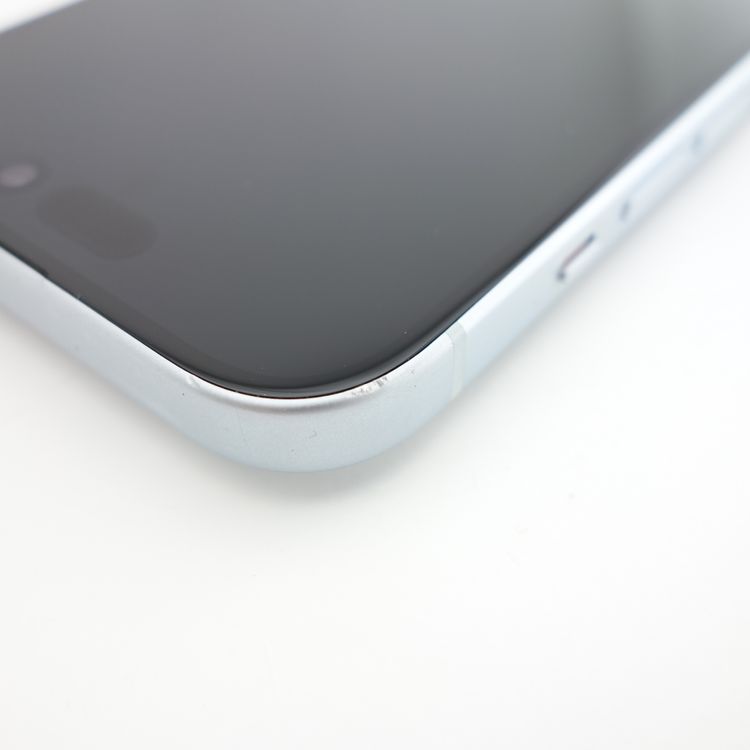 ��SIM�ե꡼��iPhone15 256GB �֥롼 ����84% Apple���ȥ���