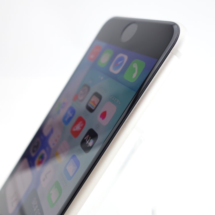 ��SIM�ե꡼��iPhoneSE3 64GB �������饤�� ����100�� �������¡�