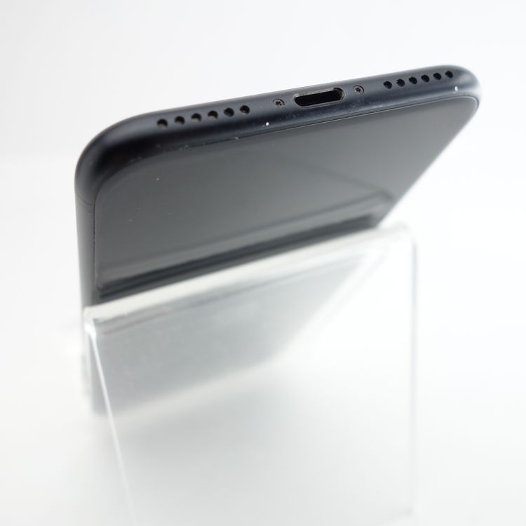 ��SIM�ե꡼��iPhoneSE2 64GB �֥�å� ����84�� �������¡�