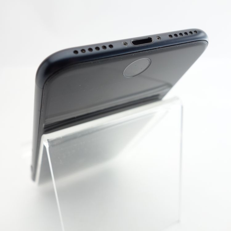 ��SIM�ե꡼��iPhoneSE3 64GB �ߥåɥʥ��� ����86�� �������¡�
