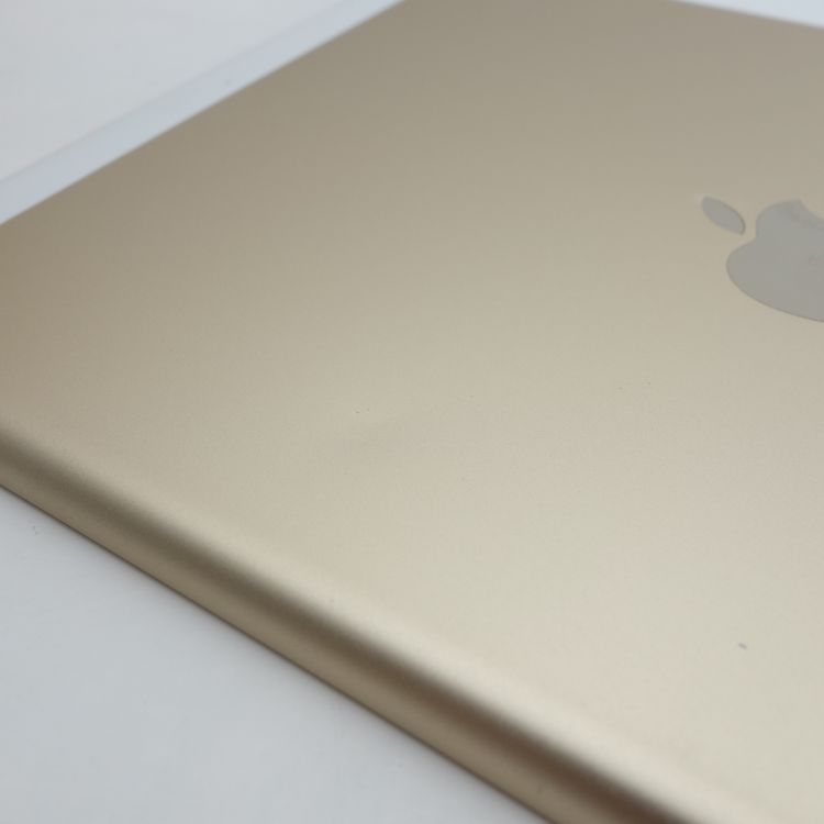 ��9.7�������iPad ��5���� 32GB ������� ����90% SIM�ե꡼
