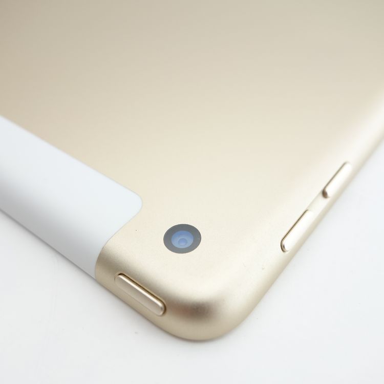 ��9.7�������iPad ��5���� 32GB ������� ����90% SIM�ե꡼