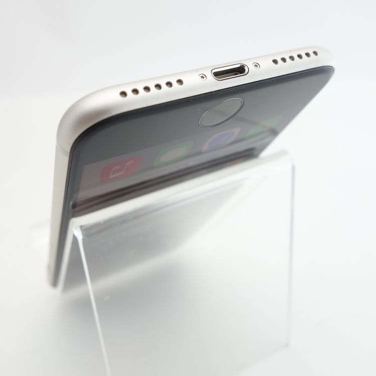 ��SIM�ե꡼��iPhoneSE3 64GB �������饤�� ����95�� �������¡�