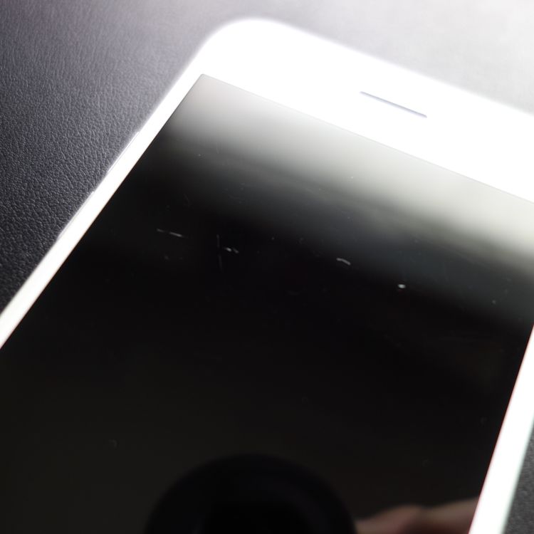 ��SIM�ե꡼��iPhone8 64GB ����С� ����100�� �������¡�