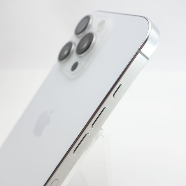 ��SIM�ե꡼��iPhone16 Pro 256GB �ۥ磻�ȥ����˥��� ����90��