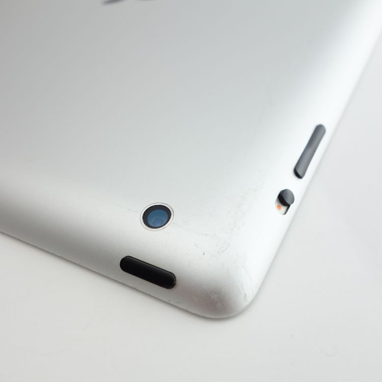 �ڥ���󥯡�iPad ��4���� 16GB �ۥ磻�� ����28�� Wi-Fi��ǥ� ��������